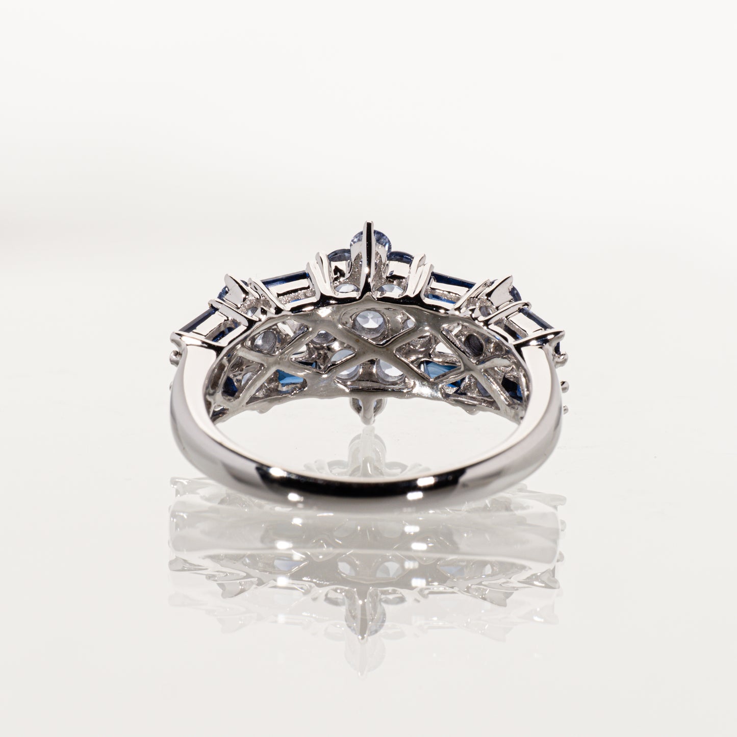 サファイア2.00ct K18WG リング