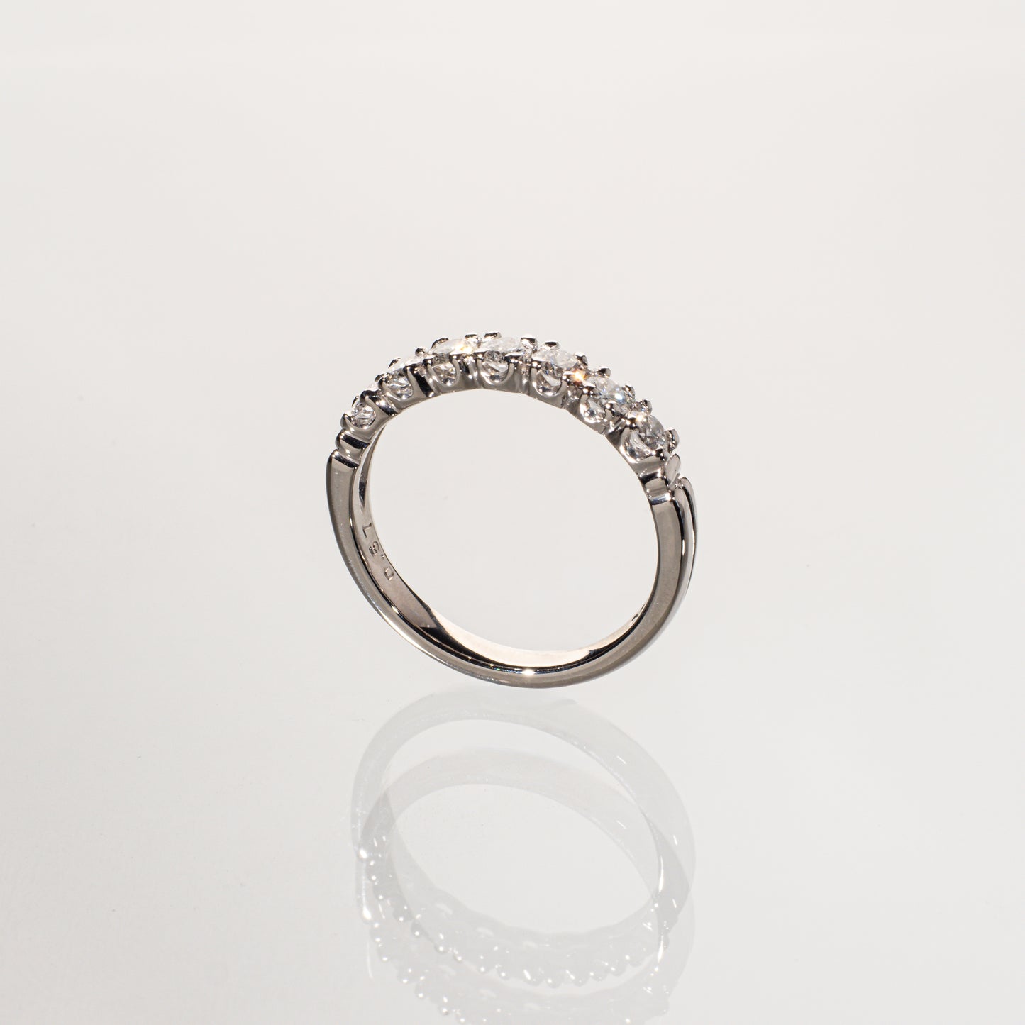 ダイヤモンド0.57ct Pt900 ハーフエタニティリング