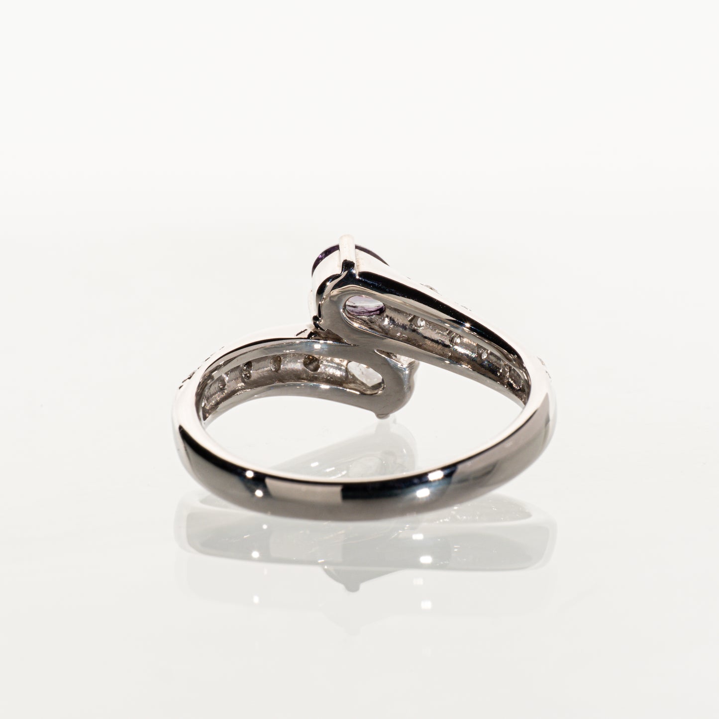 ブラジル産アレキサンドライト0.34ct ペアシェイプダイヤモンド0.25ct メレダイヤモンド0.31ct Pt900 リング