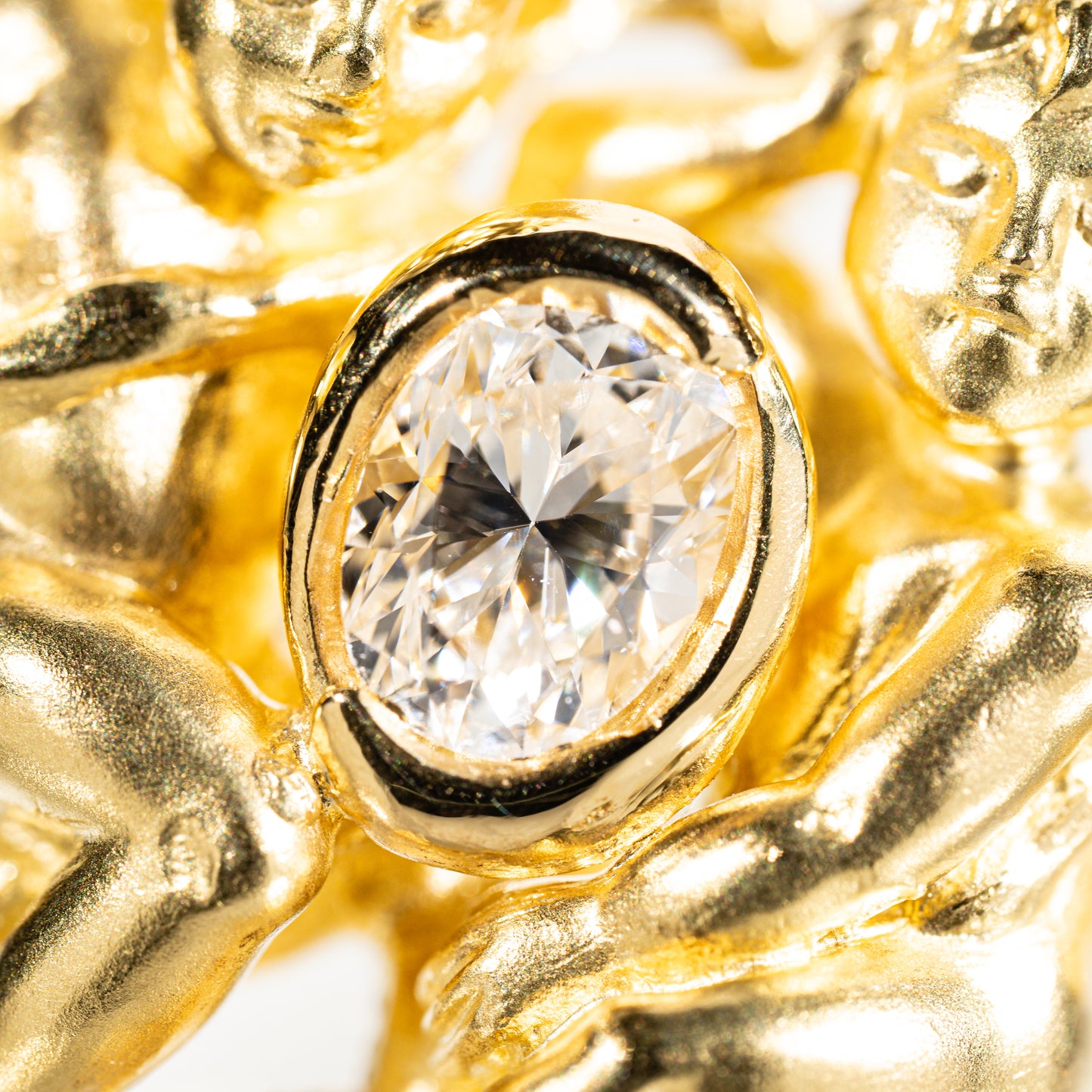 オーバルシェイプダイヤモンド0.50ct K18 エンジェルリング