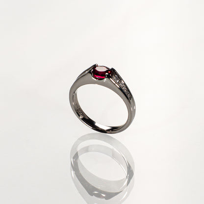 レッドスピネル0.68ct ダイヤモンド0.26ct Pt900 リング