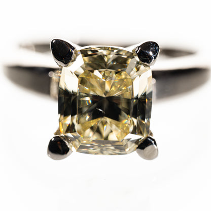 イエローダイヤモンド4.013ct Pt900 ソリテールリング