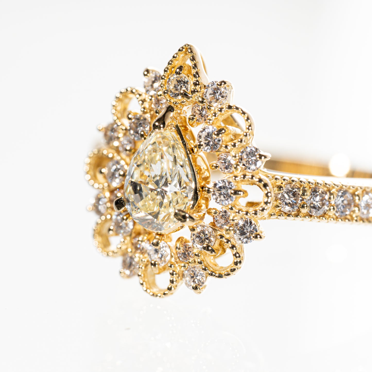イエローダイヤモンド0.411ct メレダイヤモンド0.34ct K18 リング
