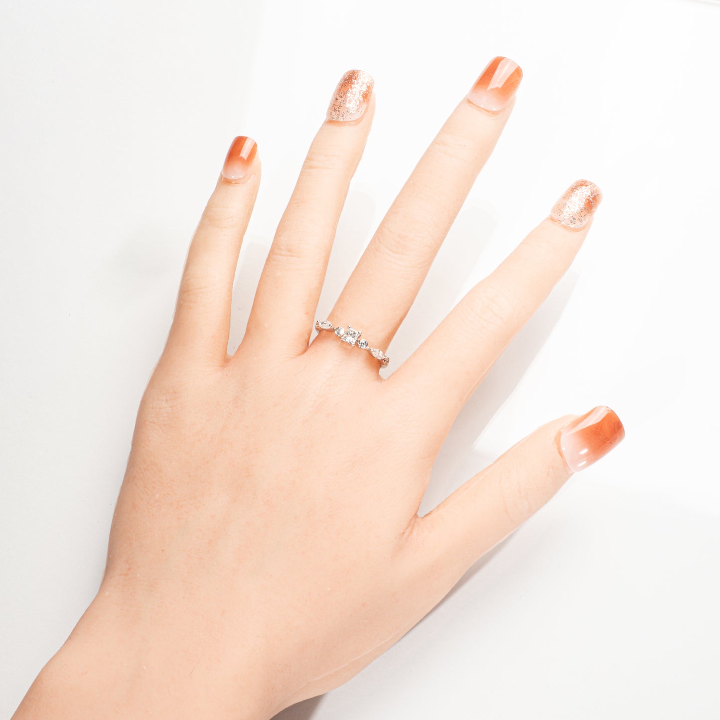 プリンセスカットダイヤモンド0.22ct メレダイヤモンド0.30ct Pt900 ハーフエタニティリング