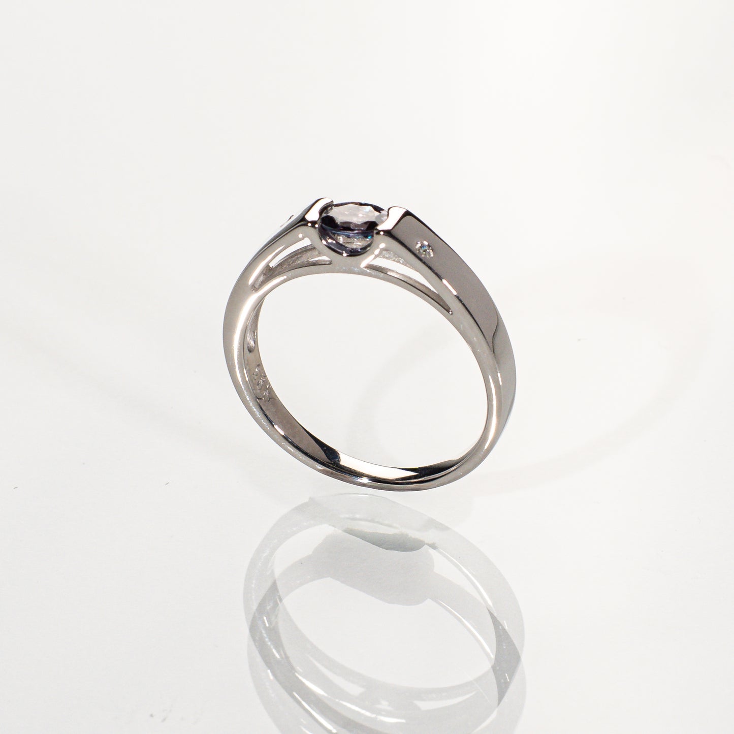 アレキサンドライト0.27ct ダイヤモンド0.02ct Pt900 リング