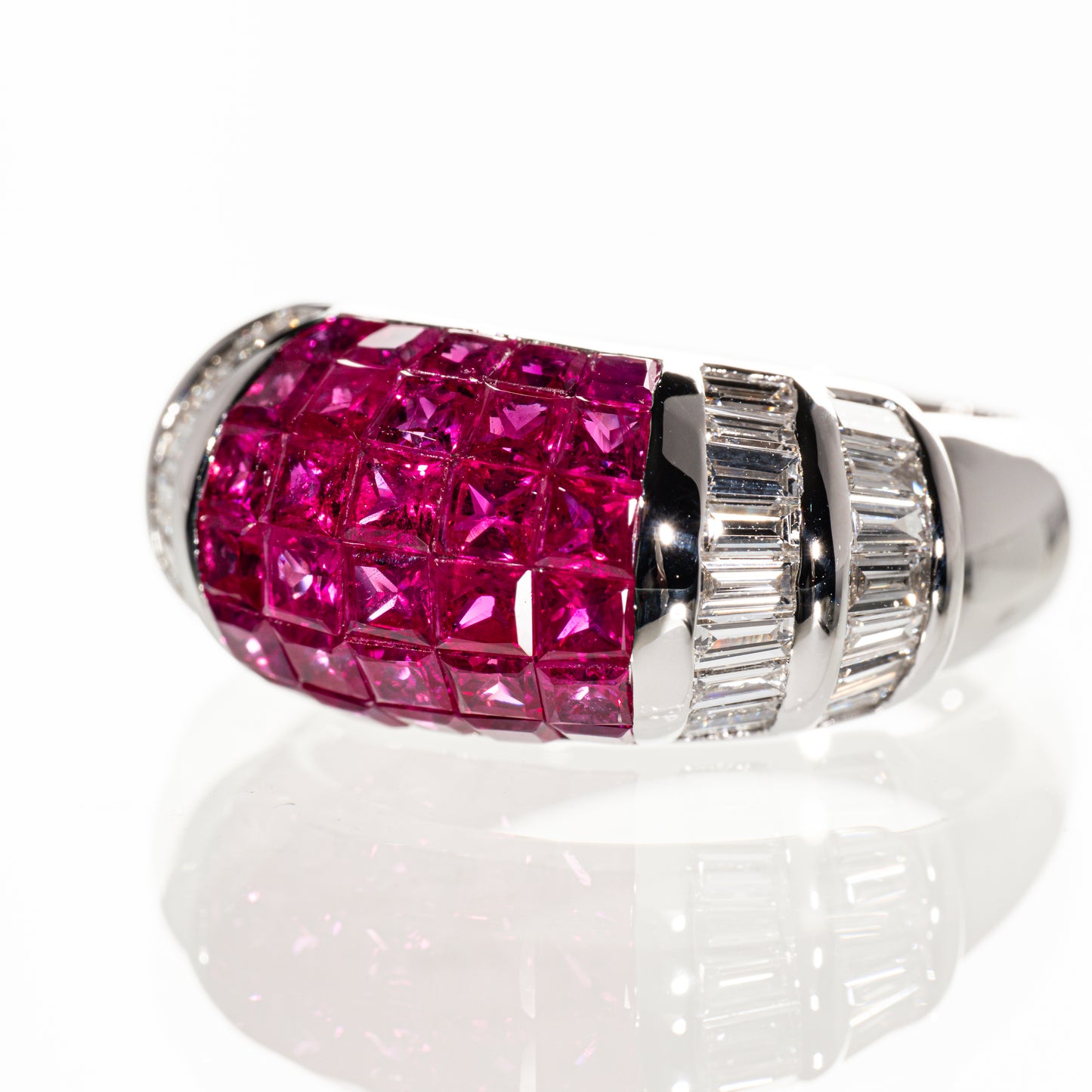 ルビー3.03ct ダイヤモンド0.80ct K18WG ミステリーセッティングリング