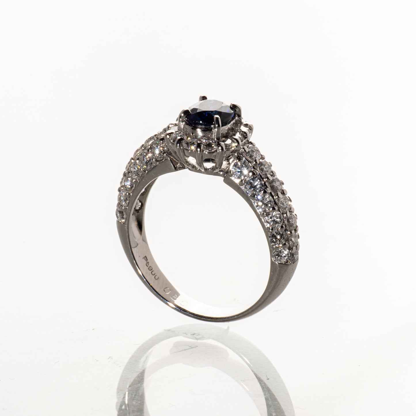 サファイア0.80ct  ダイヤモンド1.40ct Pt900 リング