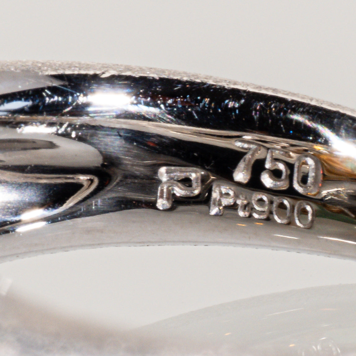 POLA エチオピアオパール1.40ct ダイヤモンド0.22ct Pt900/K18 ボタニカルリング