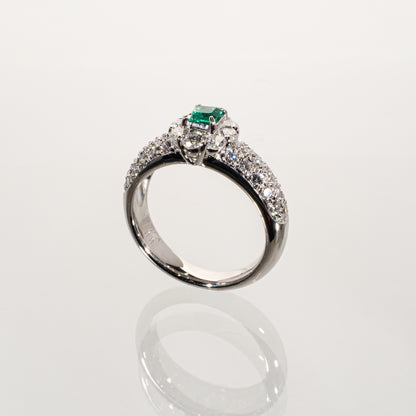 エメラルド0.23ct ダイヤモンド1.00ct Pt900 パヴェリング