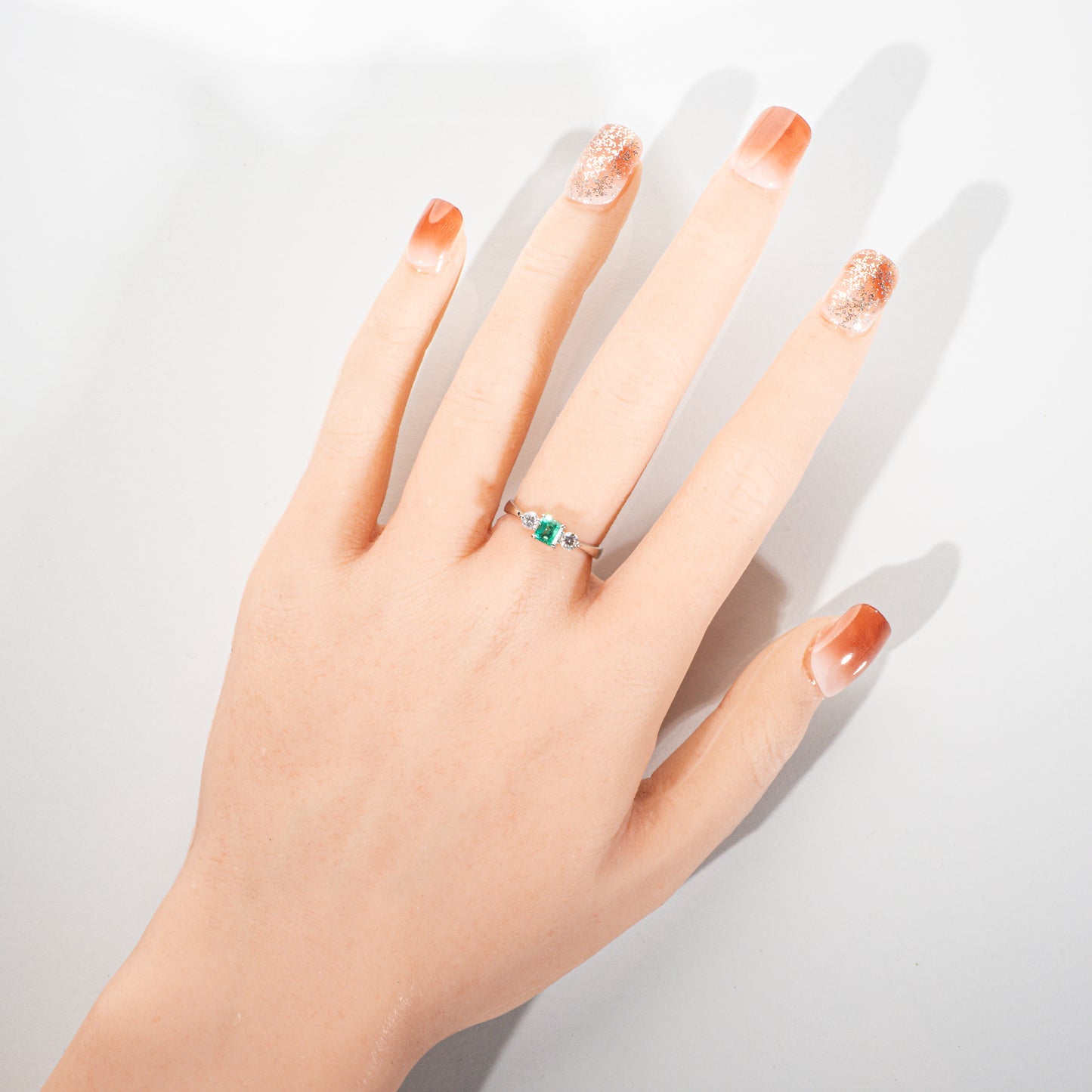 エメラルド0.35ct ダイヤモンド0.20ct Pt900 リング