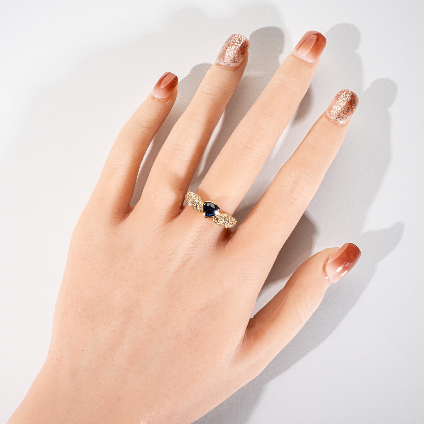 サファイア0.94ct ダイヤモンド0.76ct K18 ベゼルパヴェリング
