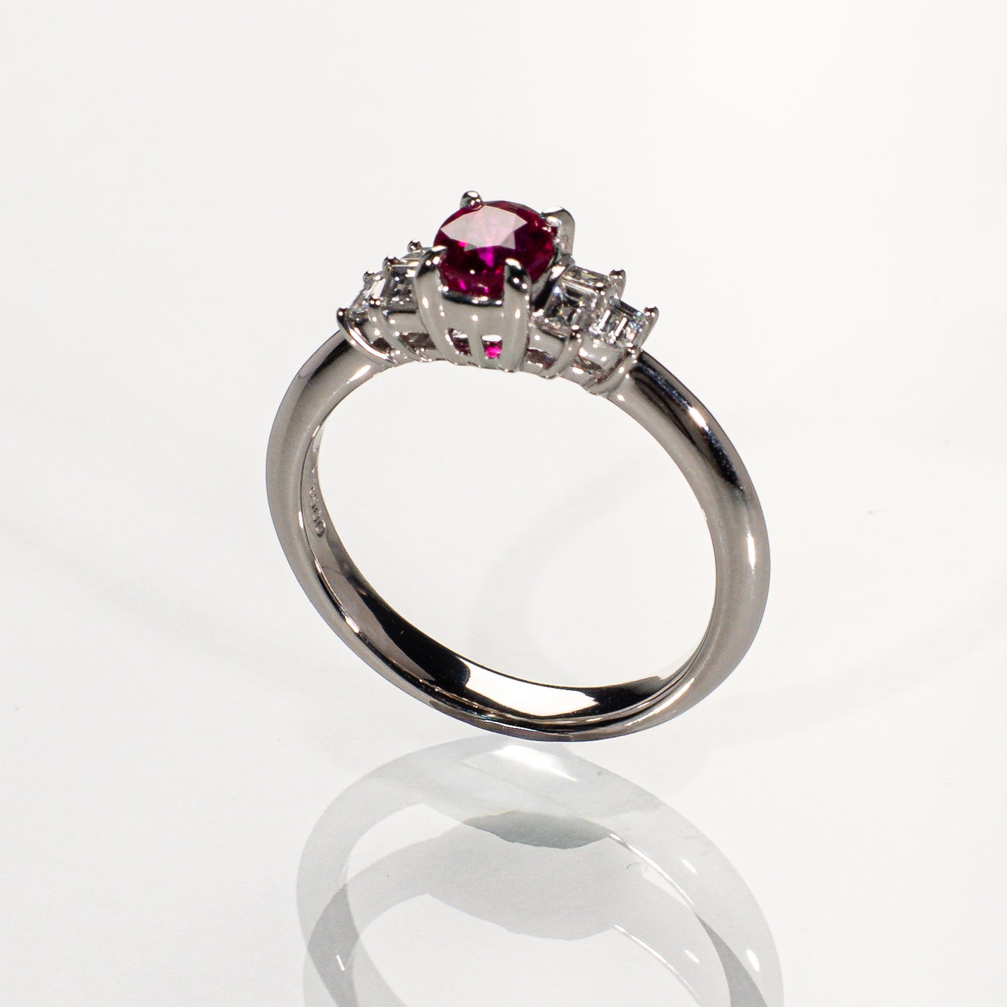 ルビー0.72ct ダイヤモンド0.26ct Pt900 リング