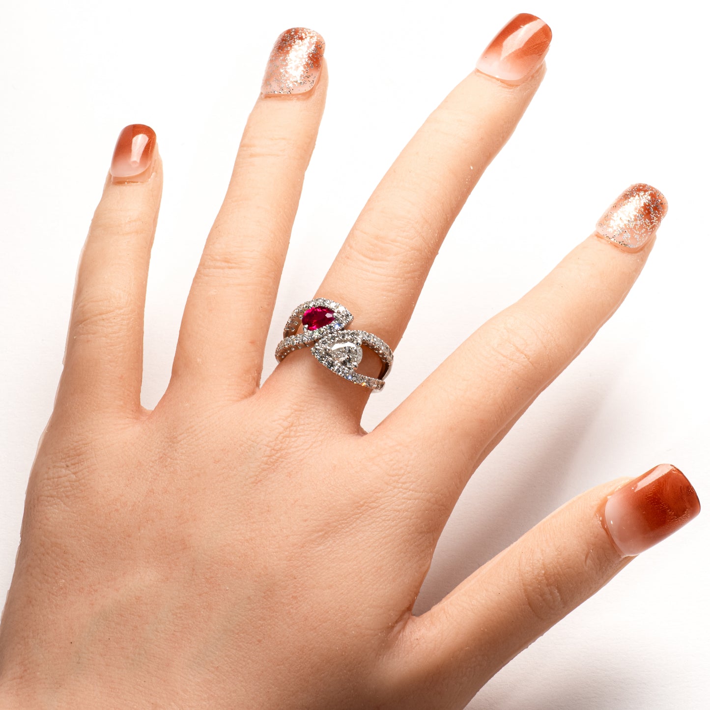ビルマ産ルビー0.70ct ダイヤモンド1.23ct PT900 リング