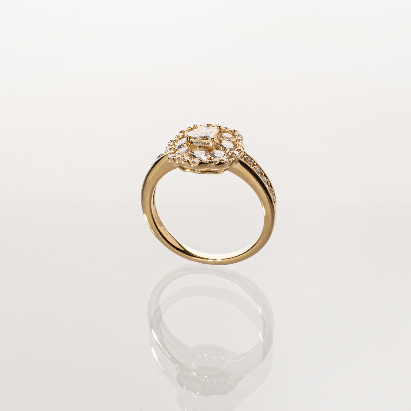 イエローダイヤモンド0.300ct メレダイヤモンド0.83ct K18YG リング