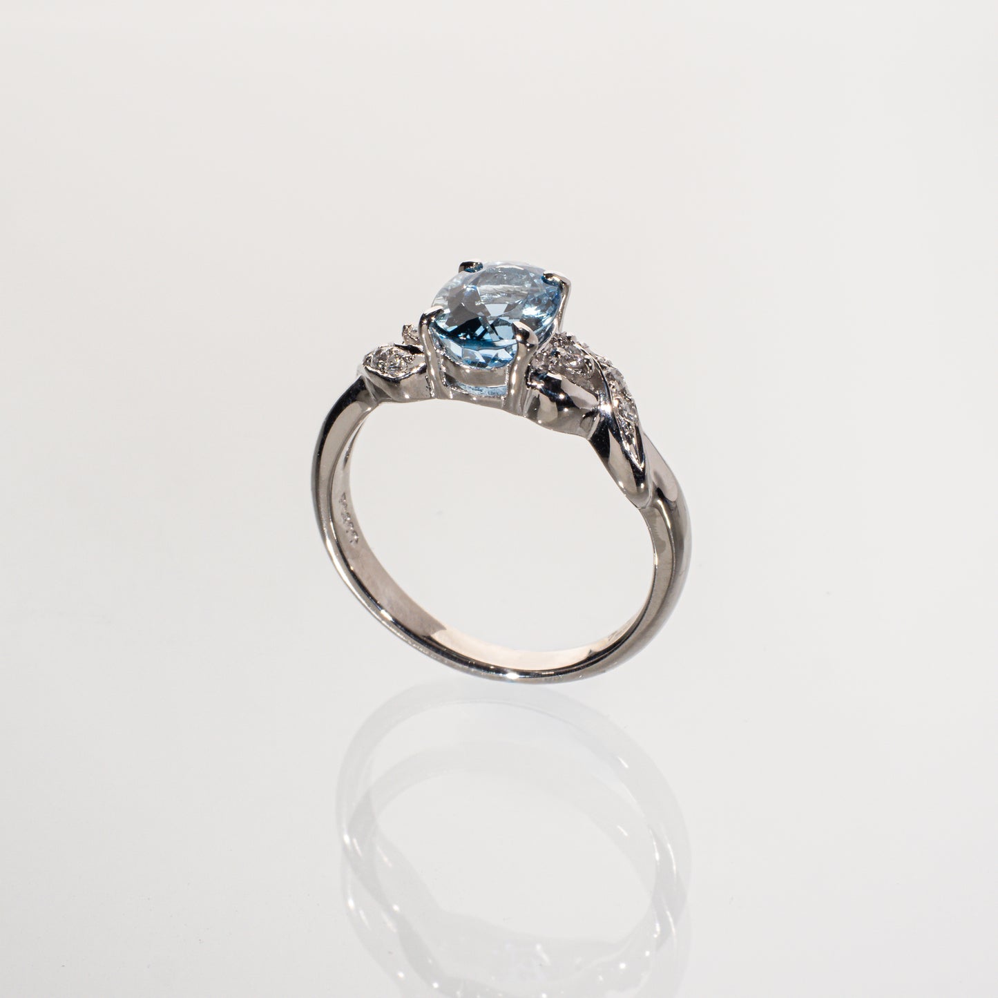 アクアマリン1.22ct ダイヤモンド0.274ct Pt900 リング