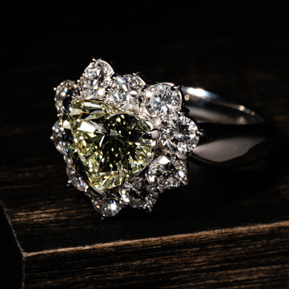 ハートシェイプダイヤモンド3.024ct メレダイヤモンド1.65ct Pt900 リング