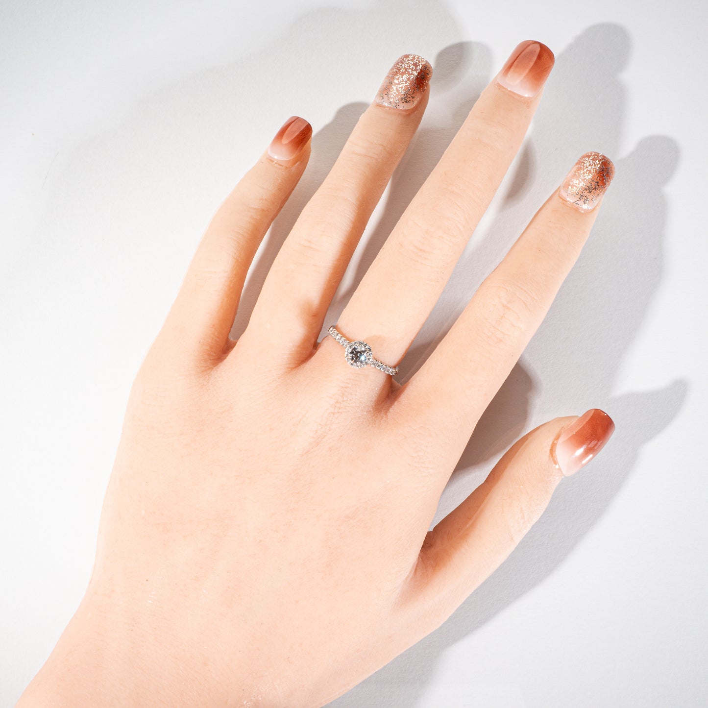 DIAMOND SHIRAISHI ダイヤモンド0.230ct メレダイヤモンド0.188ct Pt950 ヘイローリング