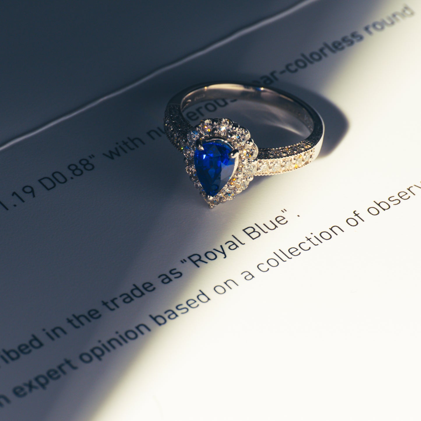 マダガスカル産ロイヤルブルーサファイア1.19ct  ダイヤモンド0.88ct PT900 リング