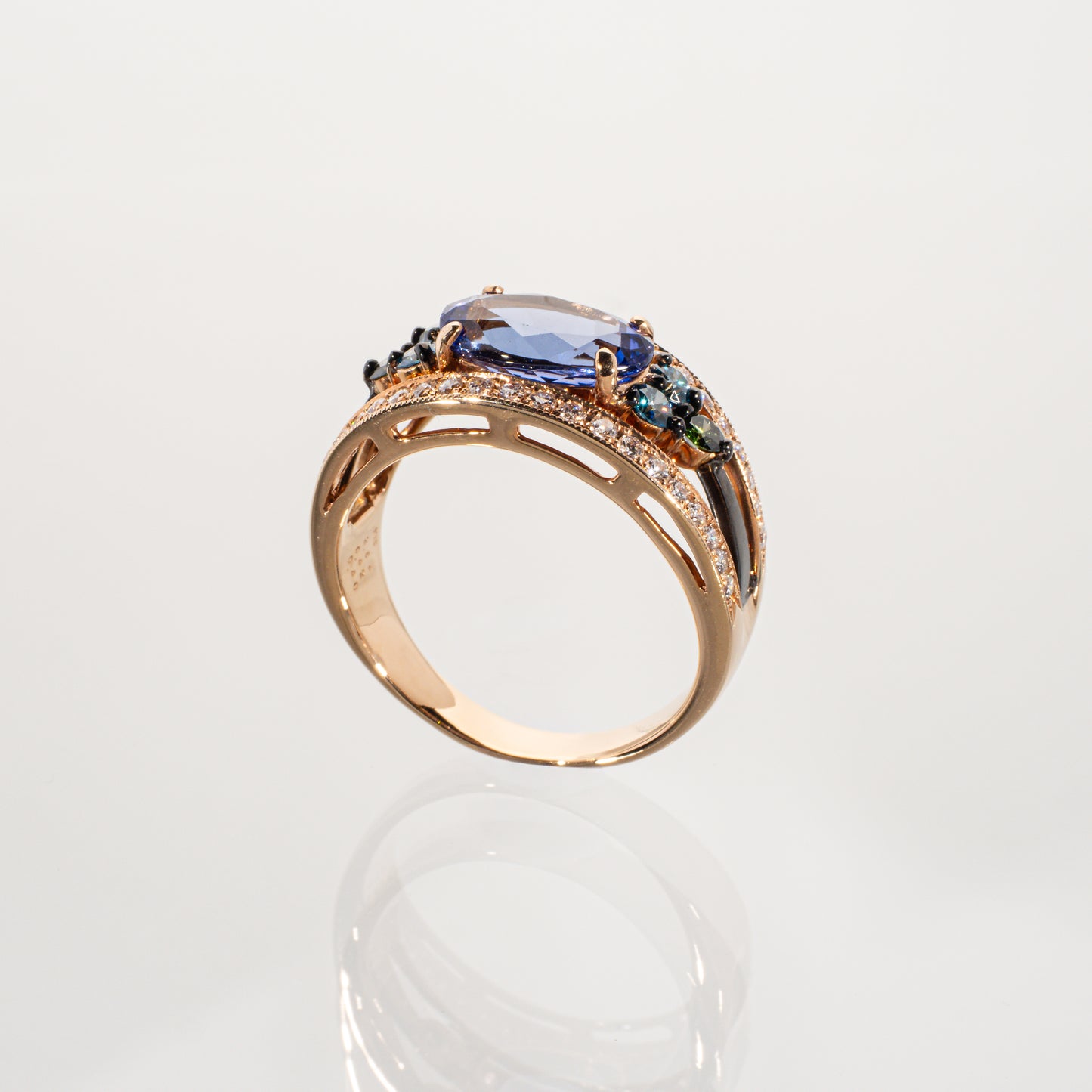 タンザナイト2.64ct ダイヤモンド0.82ct K18ピンクゴールド リング