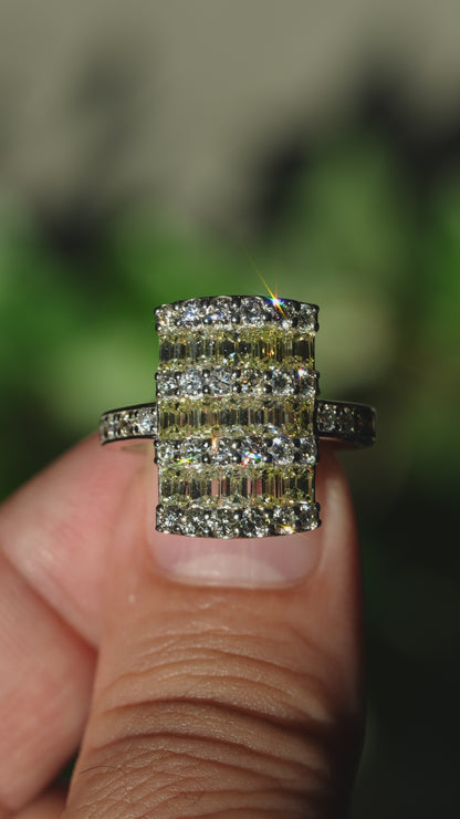 エメラルドカットダイヤモンド2.21ct ラウンドダイヤモンド0.93ct Pt900 リング